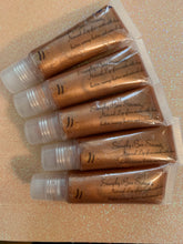 Load image into Gallery viewer, Serenity’s lipgloss
